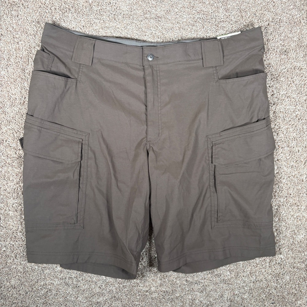 Duluth Trading Co Mens DuluthFlex Dry on the Fly Cargo Shorts 44 Brown 46203